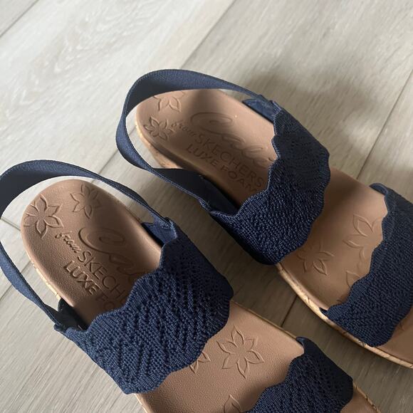 Skechers 'Beverlee' Women's 9 Wedge Comfort Sandal Navy Blue Crochet Strap - Picture 5 of 9